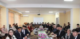 Тамошои дастаҷамъонаи пахши мустақими Паёми Асосгузори сулҳу ваҳдати миллӣ-Пешвои миллат, Президенти Ҷумҳурии Тоҷикистон муҳтарам Эмомалӣ Раҳмон дар факултети фалсафа